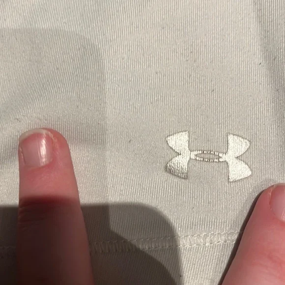 Workout top - Picture 2 of 4